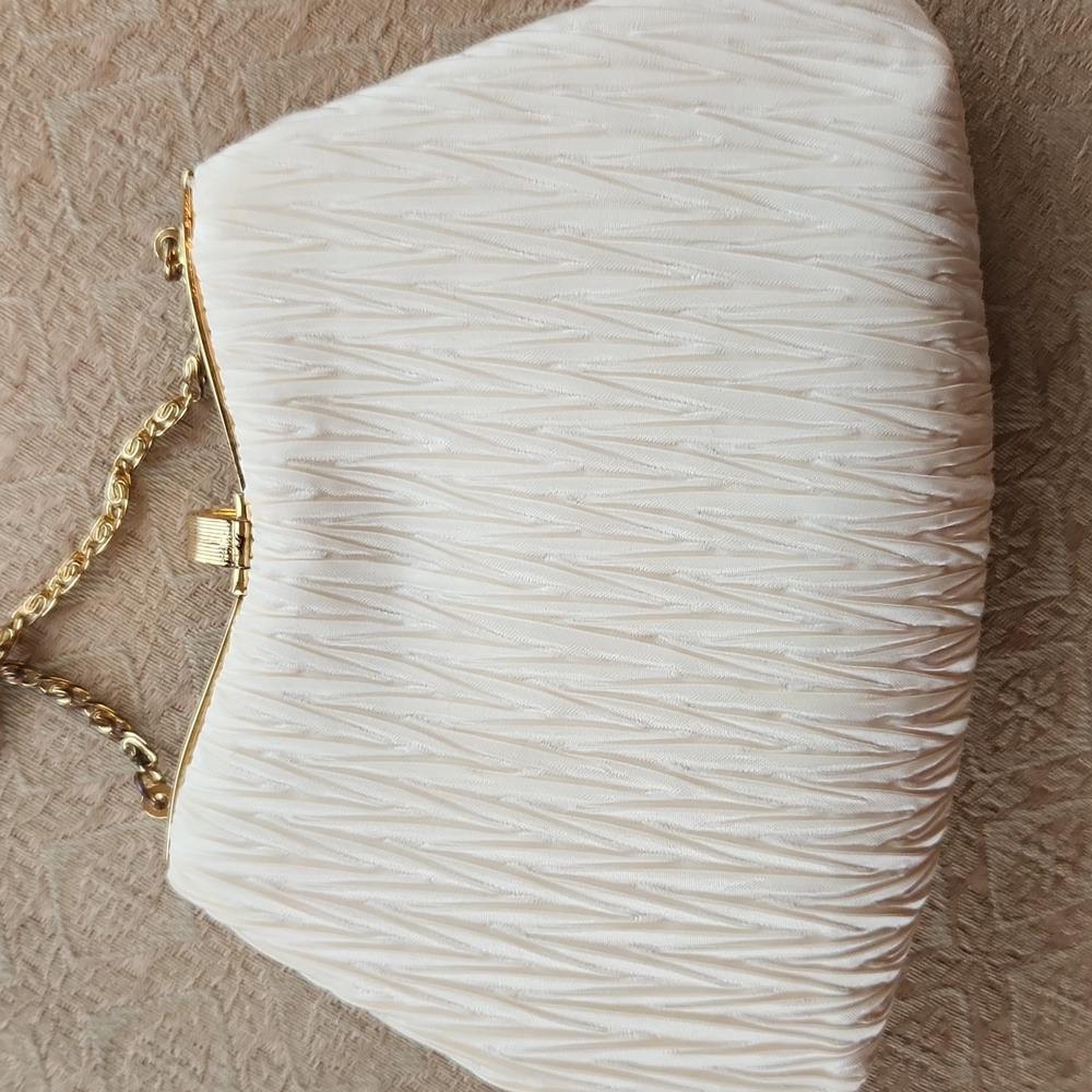 Elegant White Clutch Bag/crossbody - Picture 4 of 5